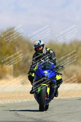 media/Mar-12-2022-SoCal Trackdays (Sat) [[152081554b]]/Turn 2 (1145am)/